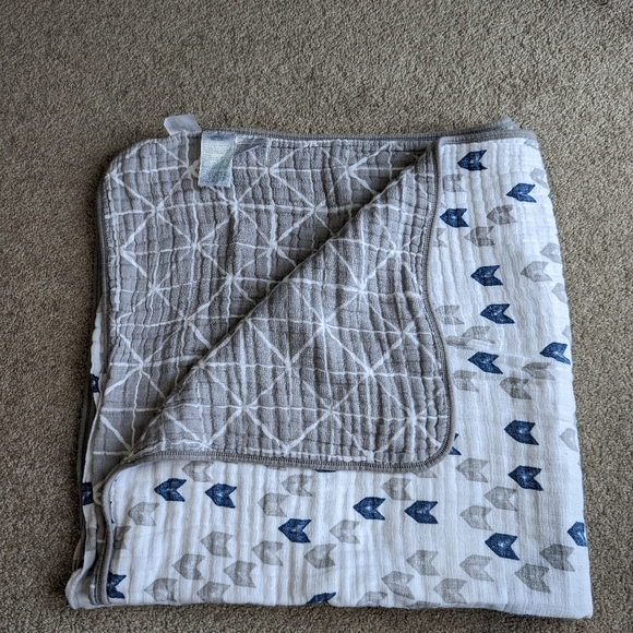 Aden + Anais Muslin crib blanket - Picture 2 of 3